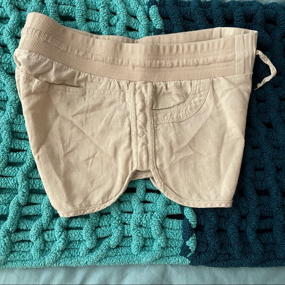 Khaki Linen Shorts - Picture 3 of 6